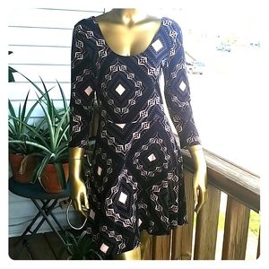 Multicolor patterned 3/4 sleeve midi dress